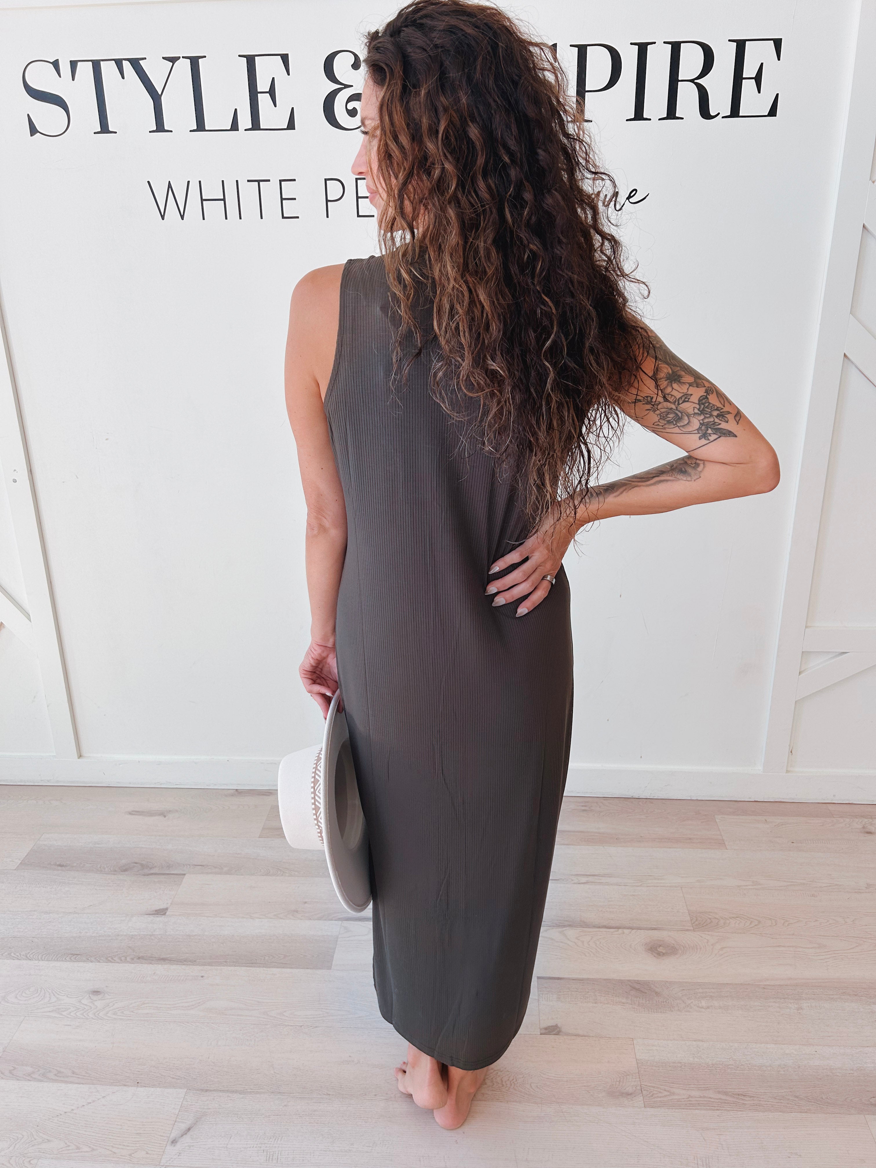 Eileen Sleeveless Maxi Dress