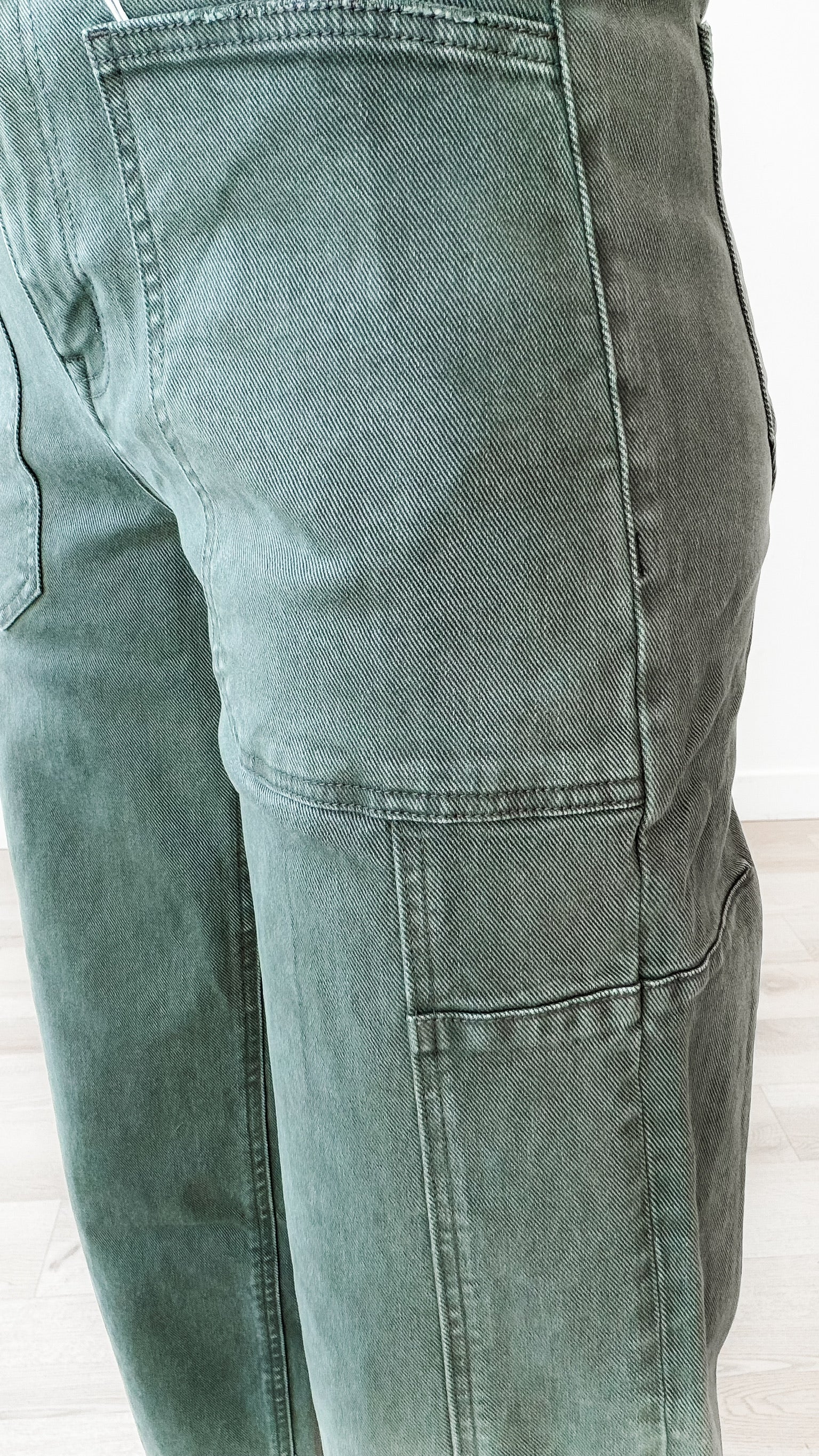Vervet Elastic Waistband Barrel Jeans