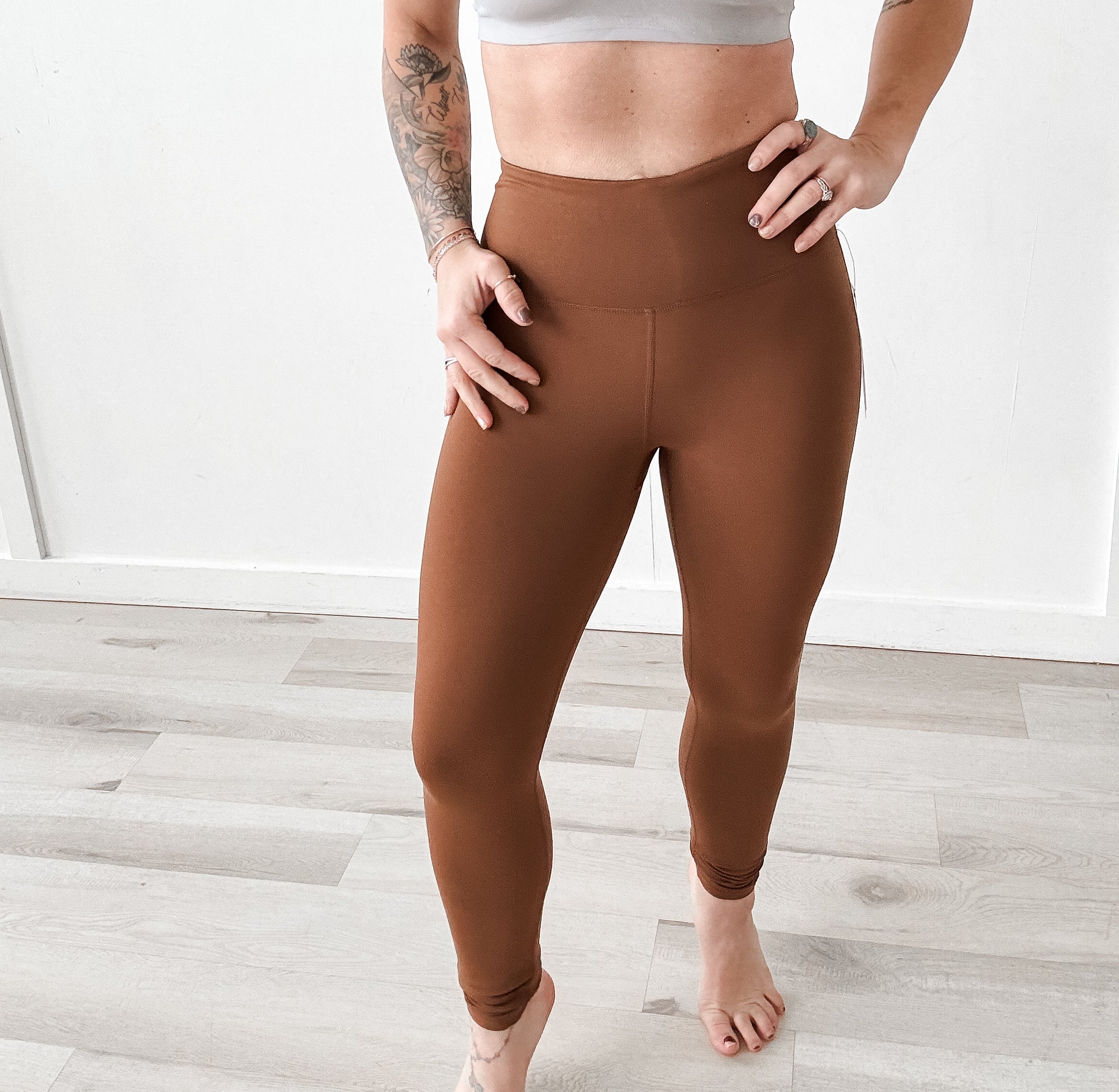 Luna Essential Solid Leggings. *Final Sale*