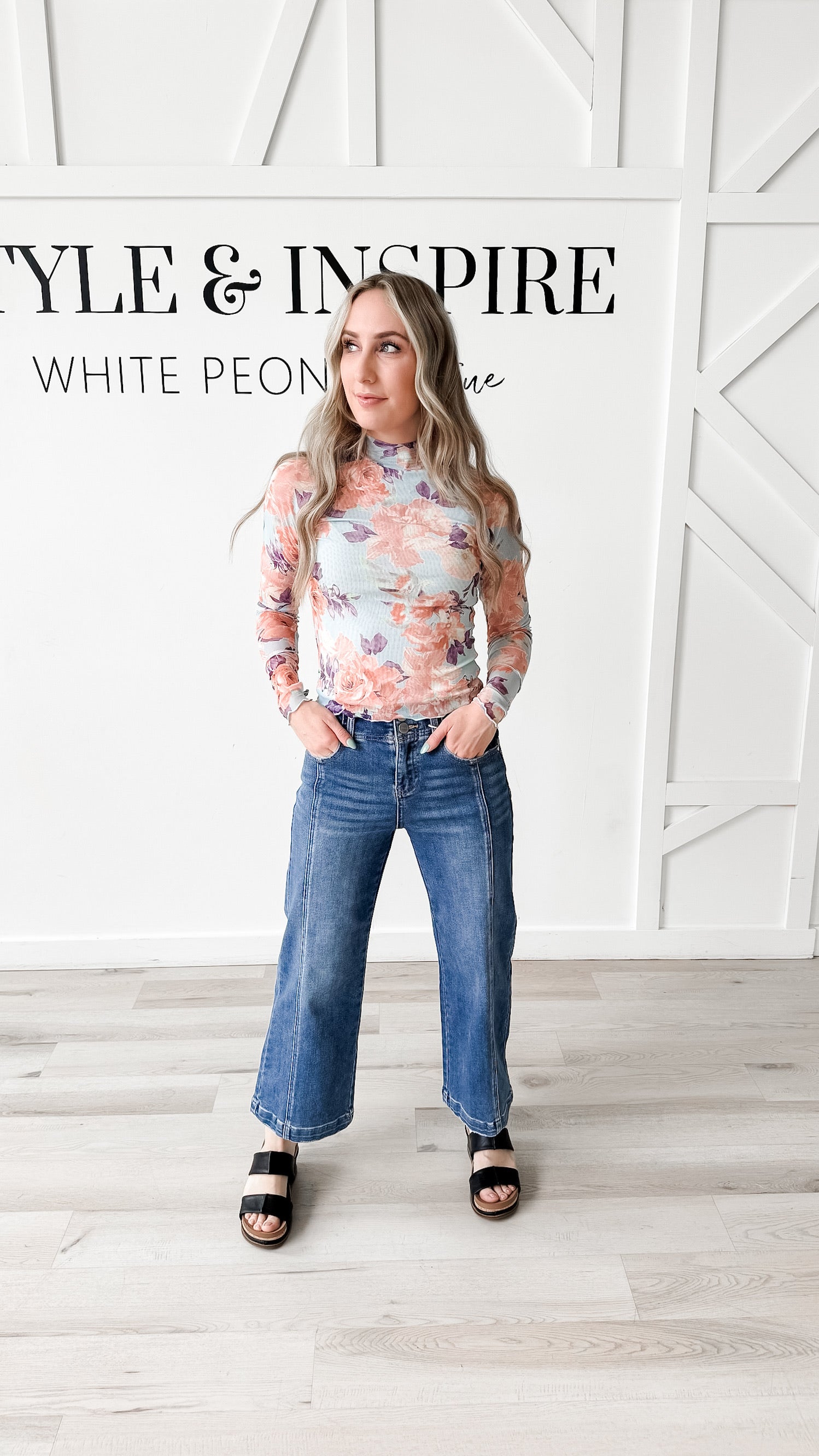 Hazel Floral Mesh Thumbhole Top