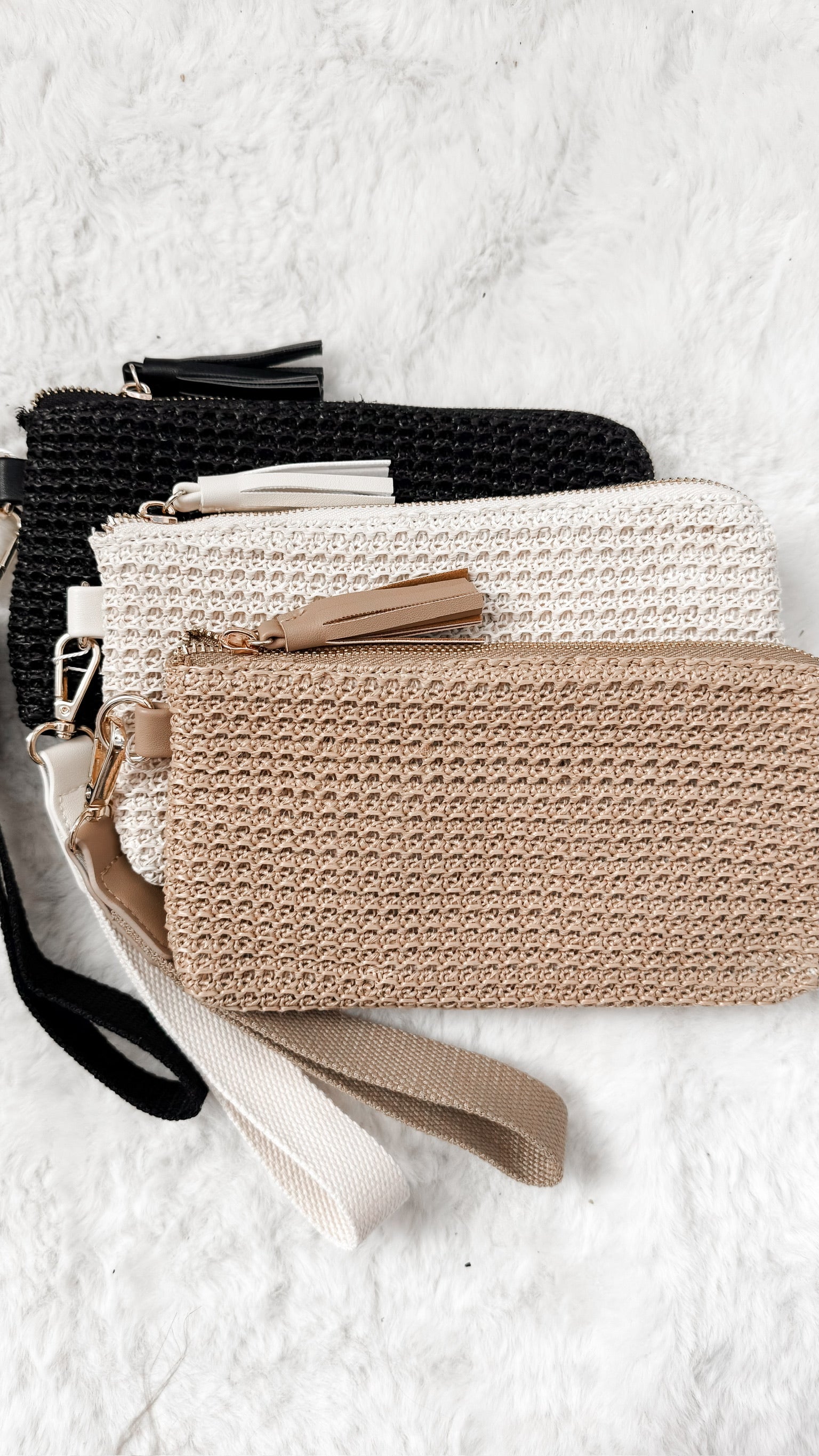 Rome Raffia Clutch Wristlet