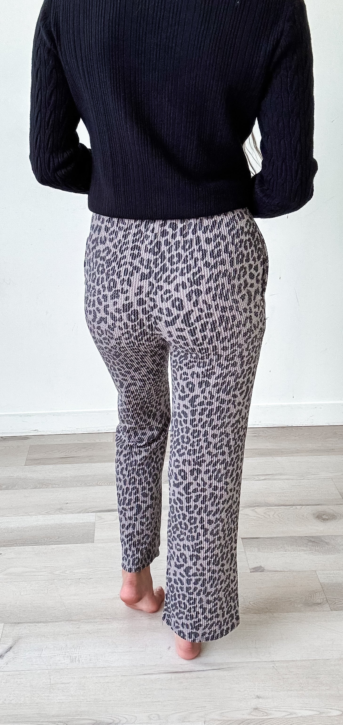 Arlou Ribbed Leopard Print Pants
